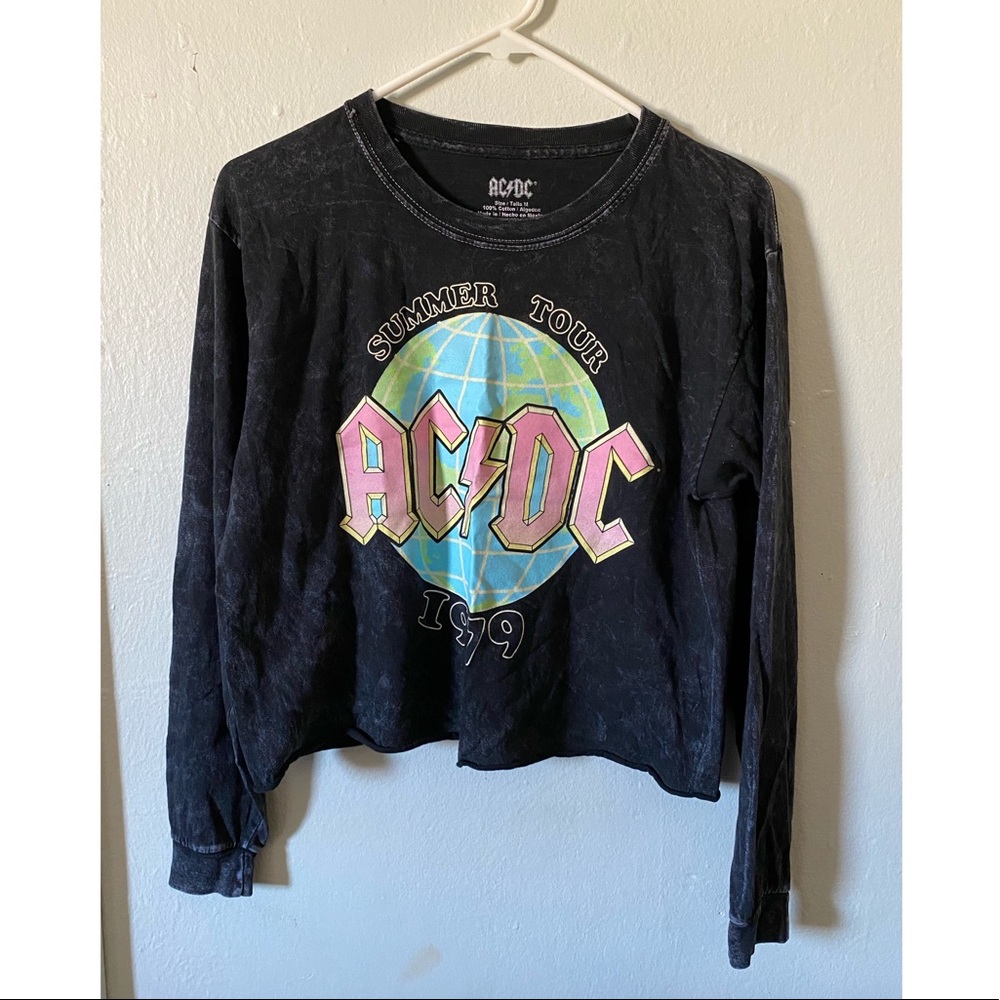 AC/DC long sleeve crop top
